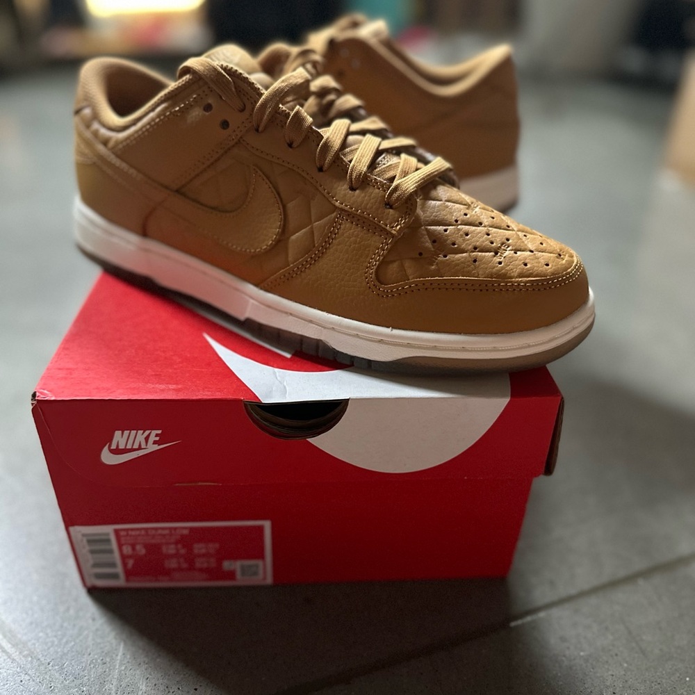 Nike Women’s Dunk Low Quilted Wheat WMNS